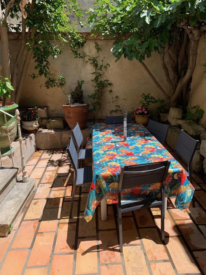 La Maison Sur La Place Aigues-Mortes Kültér fotó
