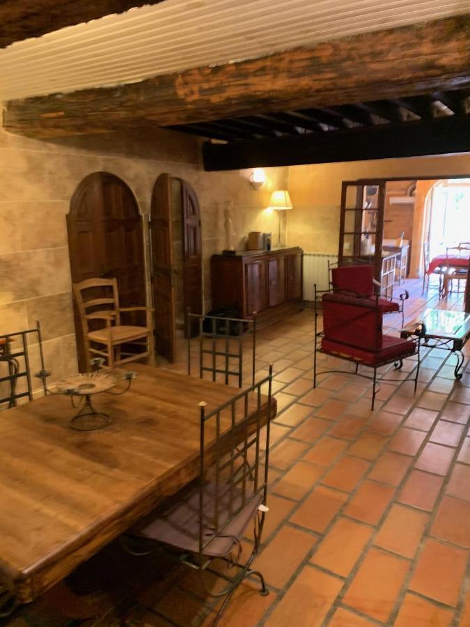 La Maison Sur La Place Aigues-Mortes Kültér fotó