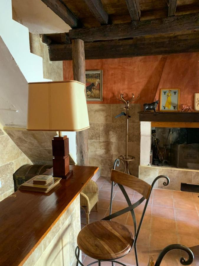 La Maison Sur La Place Aigues-Mortes Kültér fotó